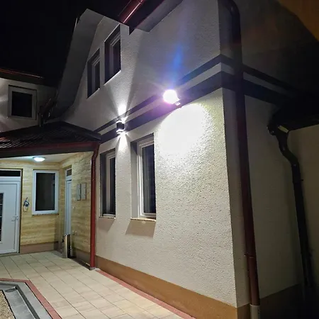 Rejjan Apartamento *